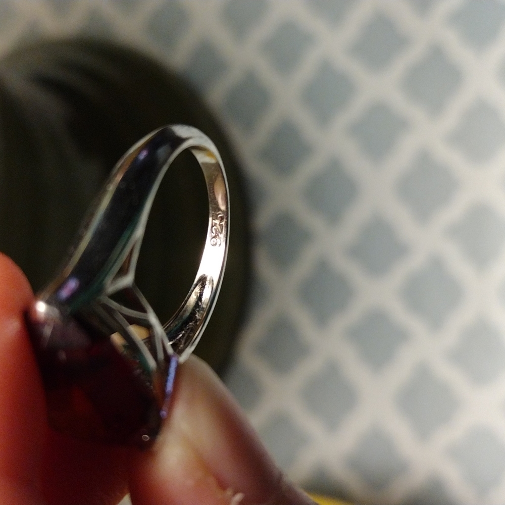 Stunning ring - Picture 4 of 4